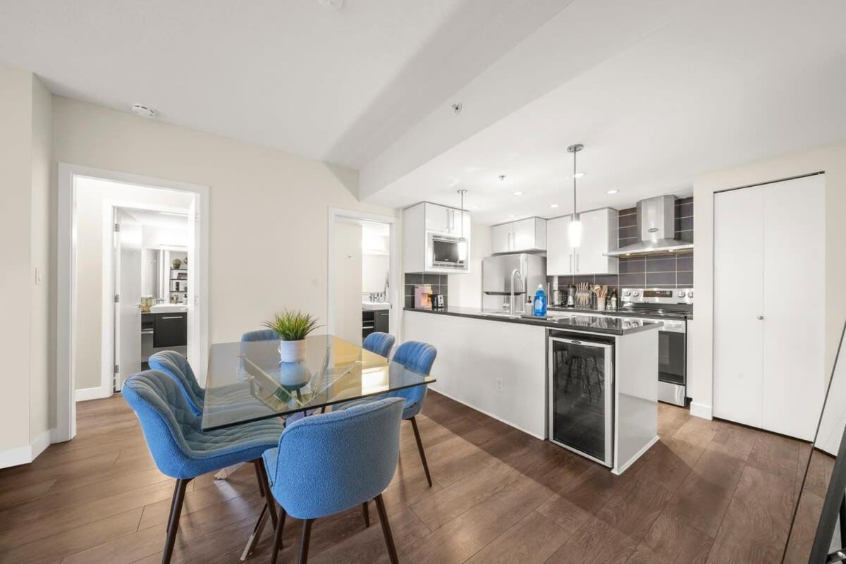 Dazzling Condo By Stadium Downtown With Free Parking Vancouver Eksteriør bilde