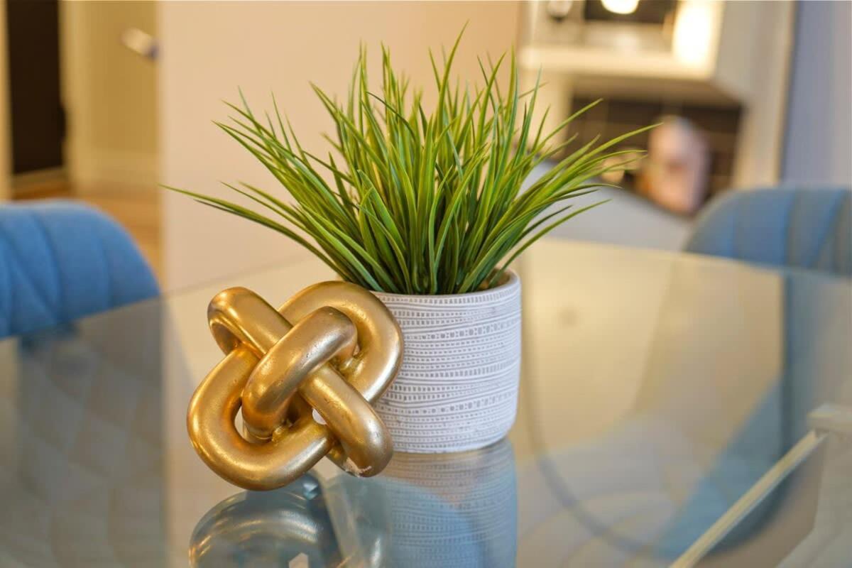 Dazzling Condo By Stadium Downtown With Free Parking Vancouver Eksteriør bilde